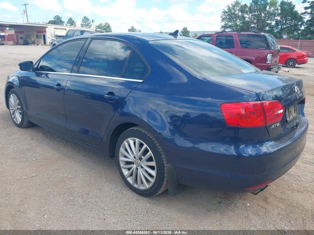 2012 Volkswagen Jetta 2.5l Sel მანქანა იყიდება აუქციონზე, vin: 3VWLX7AJ6CM424323, აუქციონის ნომერი: 45356382