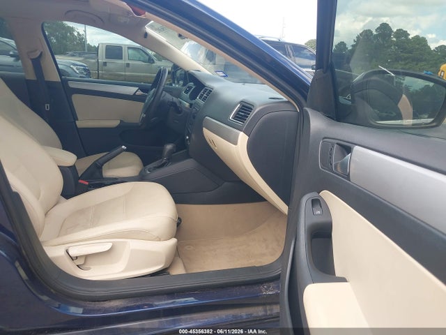 2012 Volkswagen Jetta 2.5l Sel მანქანა იყიდება აუქციონზე, vin: 3VWLX7AJ6CM424323, აუქციონის ნომერი: 45356382