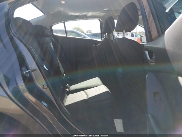 Mazda Mazda3 I Touring 2016 3MZBM1W71GM262413 Image 8