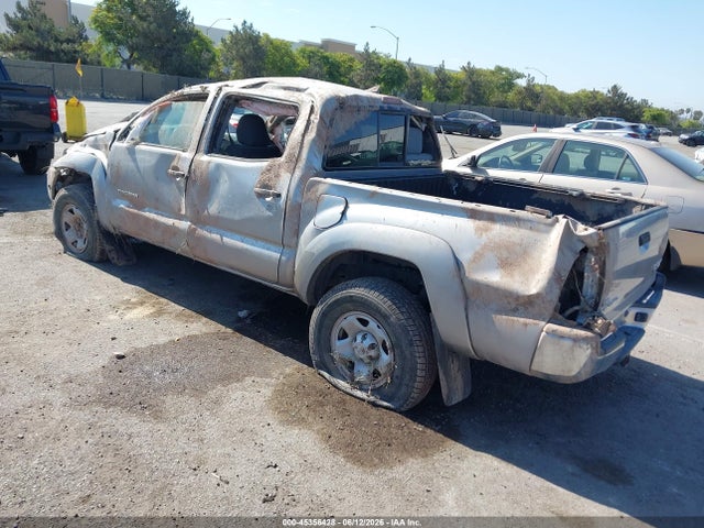 3TMJU4GN6FM185601 Toyota Tacoma Prerunner V6