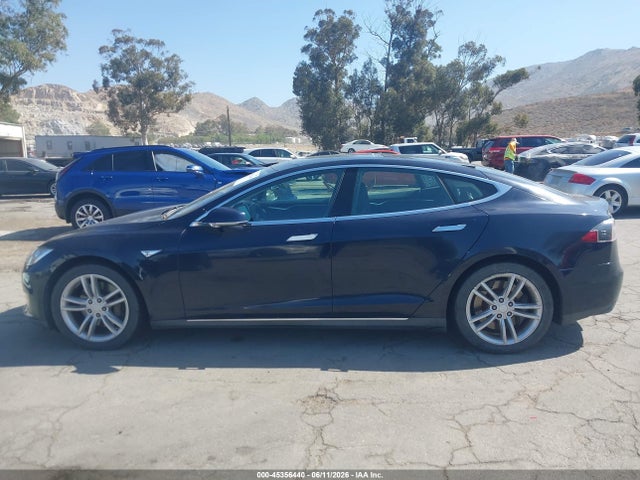 Продажа на аукционе авто 2013 Tesla Model S, vin: 5YJSA1CNXDFP15670, номер лота: 45356440