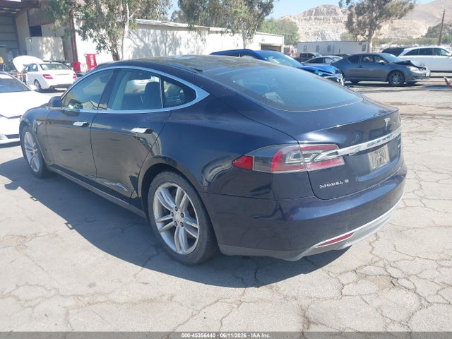 Продажа на аукционе авто 2013 Tesla Model S, vin: 5YJSA1CNXDFP15670, номер лота: 45356440