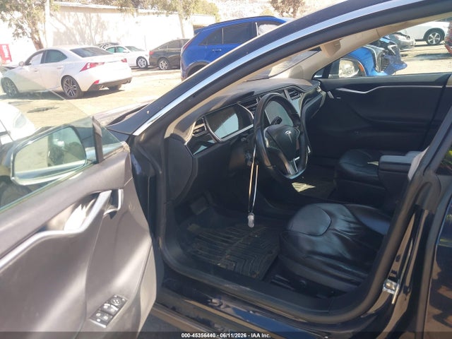 Продажа на аукционе авто 2013 Tesla Model S, vin: 5YJSA1CNXDFP15670, номер лота: 45356440