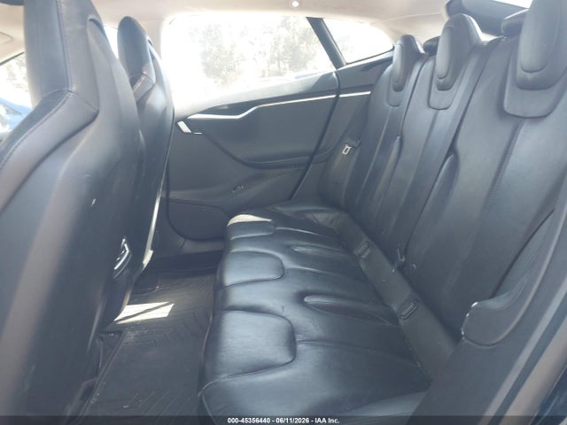 Продажа на аукционе авто 2013 Tesla Model S, vin: 5YJSA1CNXDFP15670, номер лота: 45356440
