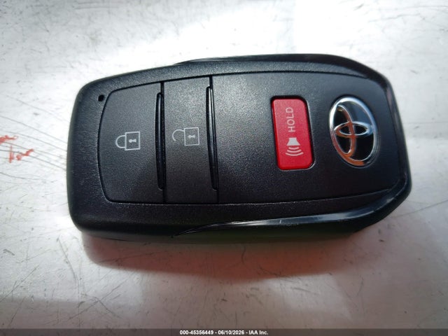 45356449 :رقم المزاد ، 7MUFBABGXTV108976 vin ، 2026 Toyota Corolla Cross Hybrid Se مزاد بيع