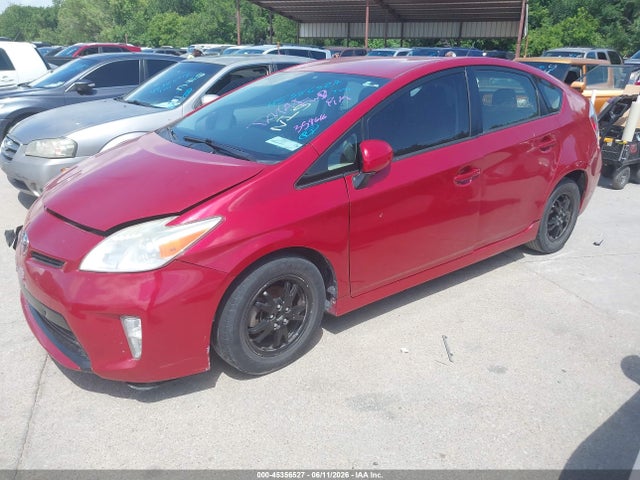 Toyota Prius Three 2014 JTDKN3DU1E0359616 Image 2