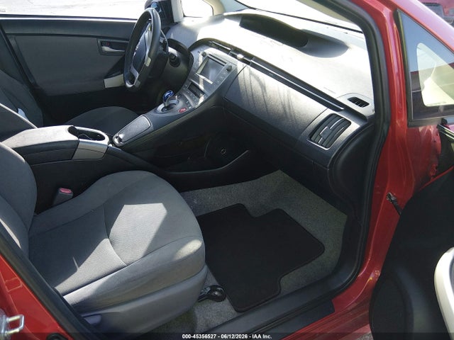 Toyota Prius Three 2014 JTDKN3DU1E0359616 Image 5