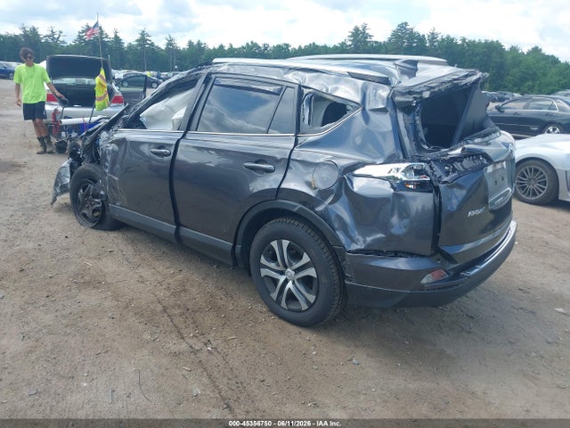 JTMBFREVXJJ733748 Toyota RAV4 LE