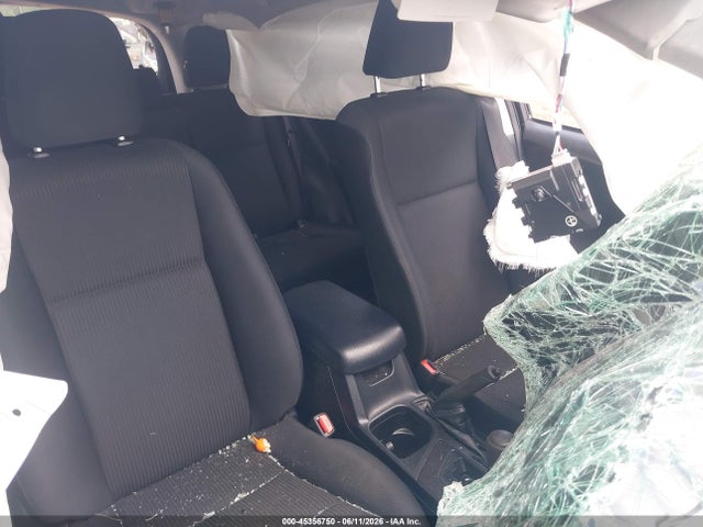 JTMBFREVXJJ733748 Toyota RAV4 LE