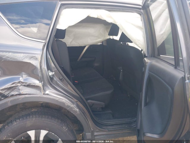 JTMBFREVXJJ733748 Toyota RAV4 LE