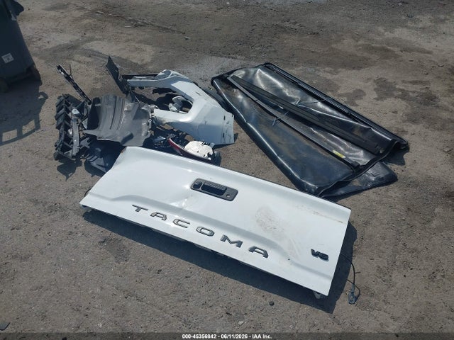 45356842 :رقم المزاد ، 5TFAZ5CN9MX110430 vin ، 2021 Toyota Tacoma Sr5 V6 مزاد بيع