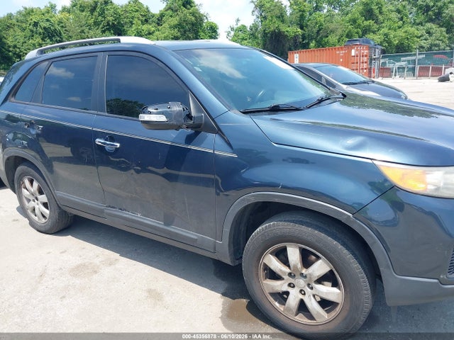 Продажа на аукционе авто 2011 Kia Sorento Lx, vin: 5XYKT3A12BG099815, номер лота: 45356878