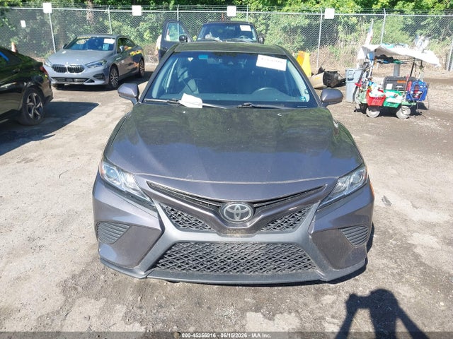 2018 Toyota Camry Se მანქანა იყიდება აუქციონზე, vin: 4T1B11HK0JU550712, აუქციონის ნომერი: 45356916