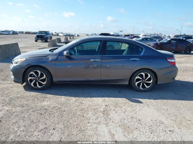 Auction sale of the 2017 Honda Accord Ex, vin: 1HGCR2F70HA036930, lot number: 45356938