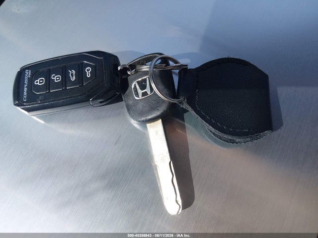 Продаж на аукціоні авто 2003 Honda Civic Lx, vin: 2HGES165X3H597975, номер лоту: 45356943