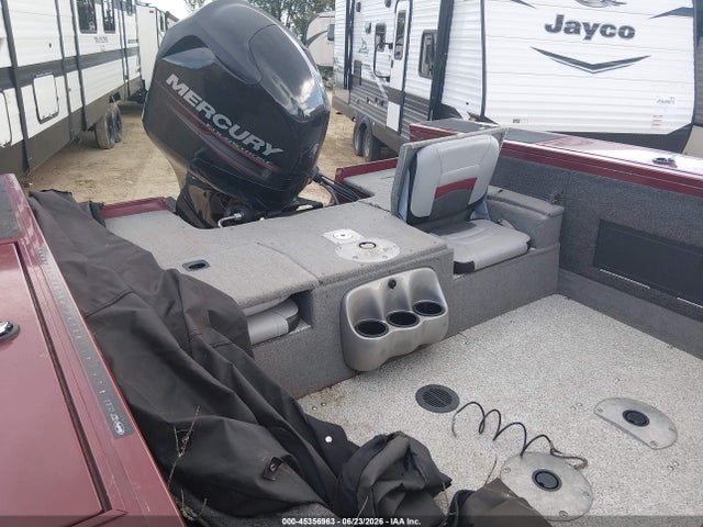 Продаж на аукціоні авто 2013 Tracker 19', vin: BUJ11347J213, номер лоту: 45356963