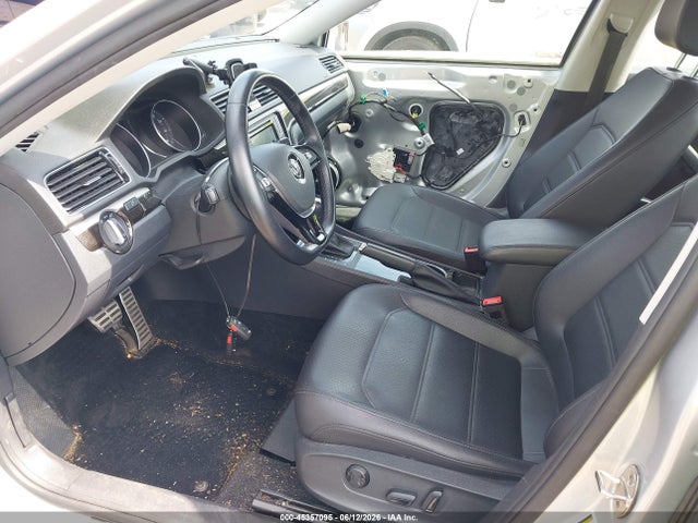 45357095 :رقم المزاد ، 1VWMA7A37KC014556 vin ، 2019 Volkswagen Passat 2.0t Se R-line مزاد بيع