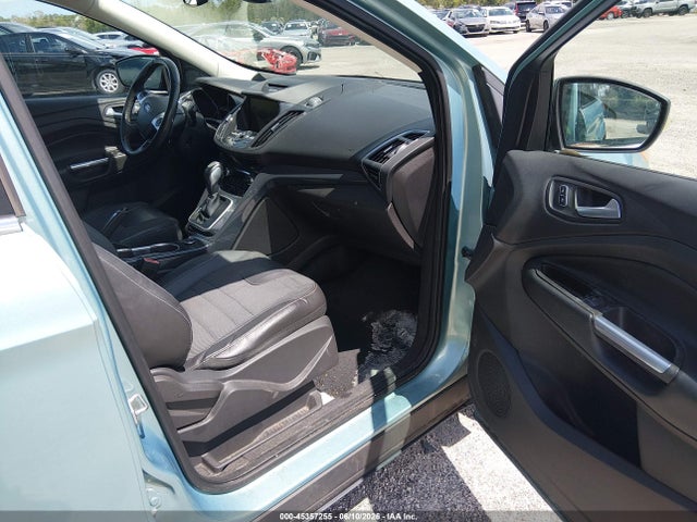 45357255 :رقم المزاد ، 1FMCU0J96DUD33117 vin ، 2013 Ford Escape Titanium مزاد بيع