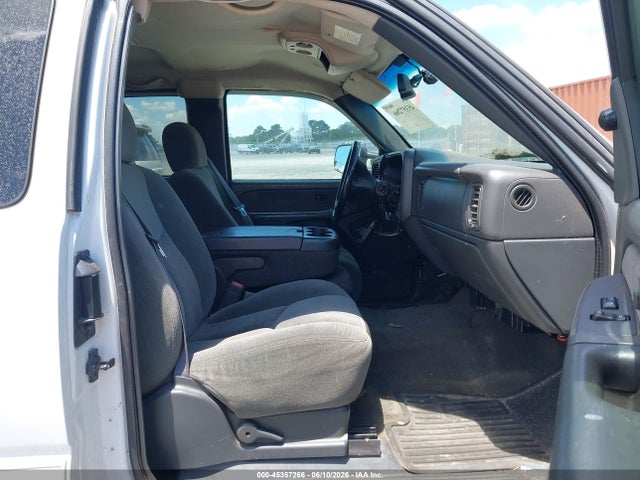 2003 Chevrolet Silverado 2500hd Ls მანქანა იყიდება აუქციონზე, vin: 1GCHC29U93E343196, აუქციონის ნომერი: 45357266