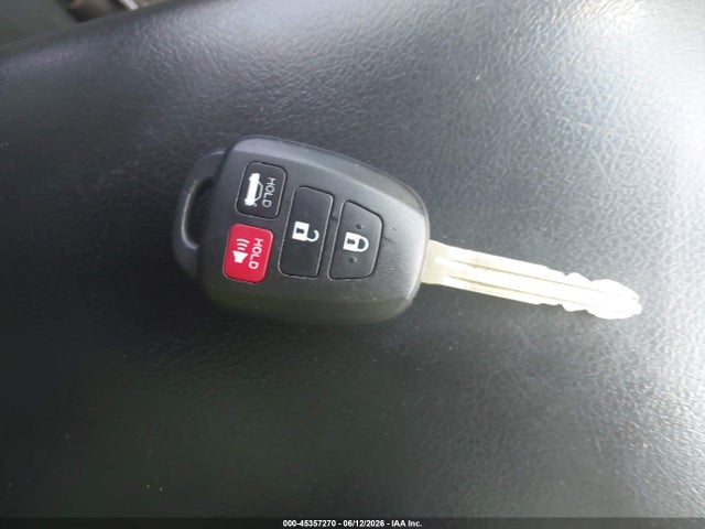 45357270 :رقم المزاد ، 4T1BF1FK2GU131094 vin ، 2016 Toyota Camry Se مزاد بيع