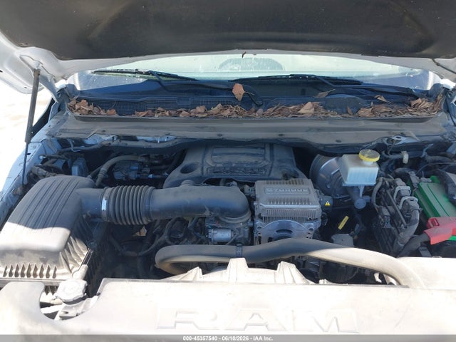 1C6SRFMT2RN157803 RAM 1500 Big Horn 4x4 6&#039;4 Box