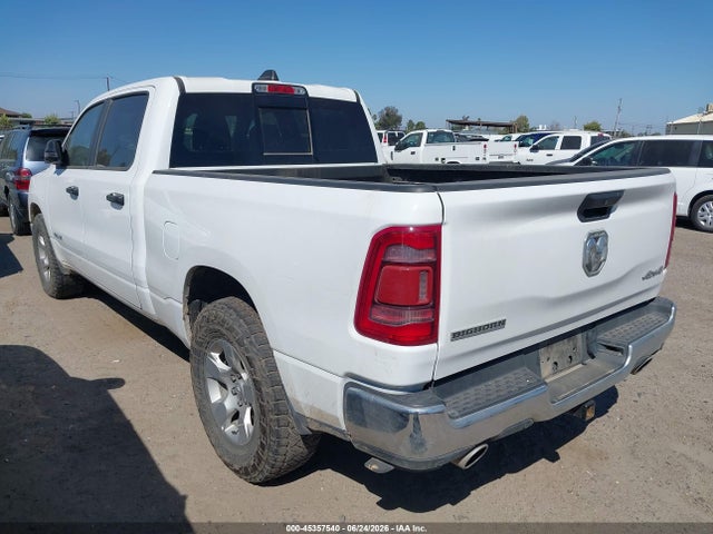 1C6SRFMT2RN157803 RAM 1500 Big Horn 4x4 6&#039;4 Box