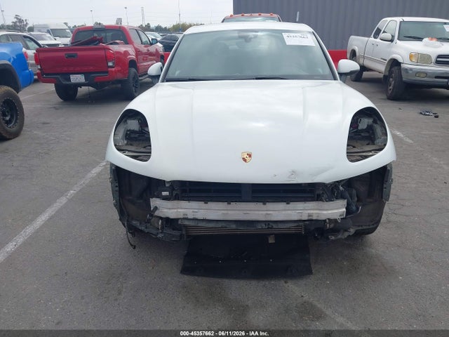 45357662 :رقم المزاد ، WP1AA2A55JLB11018 vin ، 2018 Porsche Macan Sport Edition مزاد بيع