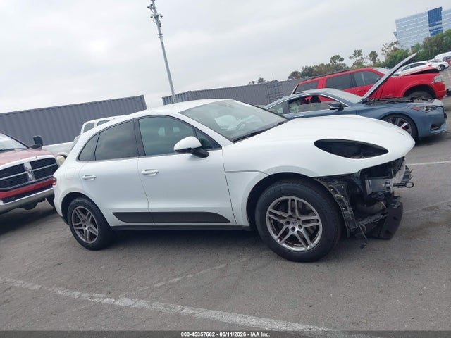 Auction sale of the 2018 Porsche Macan Sport Edition, vin: WP1AA2A55JLB11018, lot number: 45357662