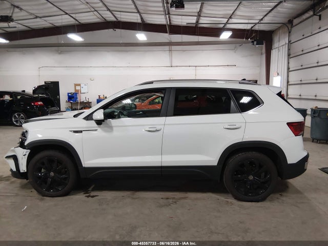 Продаж на аукціоні авто 2022 Volkswagen Taos 1.5t Se, vin: 3VVWX7B26NM044068, номер лоту: 45357733