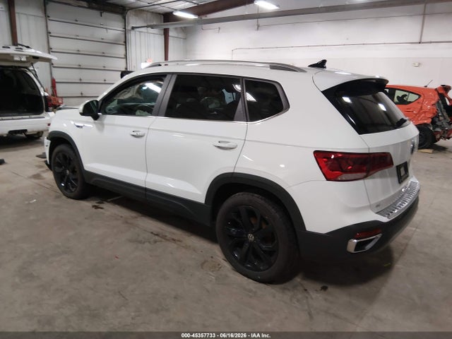 Продаж на аукціоні авто 2022 Volkswagen Taos 1.5t Se, vin: 3VVWX7B26NM044068, номер лоту: 45357733