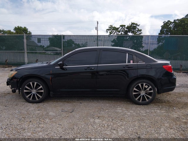 Продаж на аукціоні авто 2013 Chrysler 200 Touring, vin: 1C3CCBBB6DN600453, номер лоту: 45357818