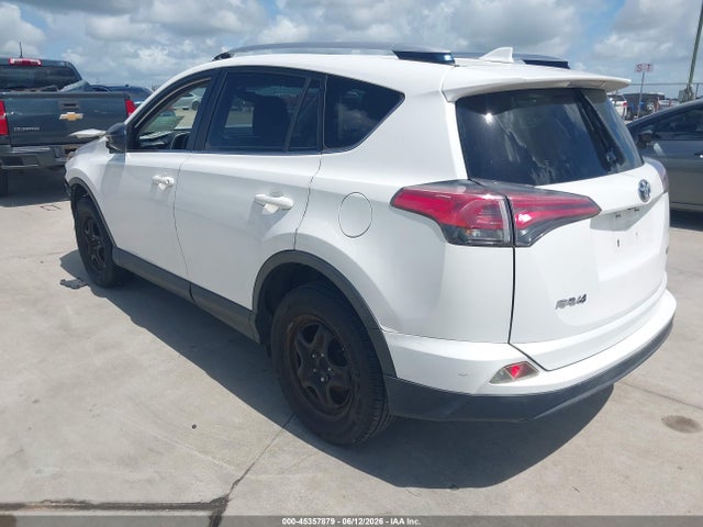 Toyota RAV4 LE 2016 JTMZFREV3GJ078789 Image 3
