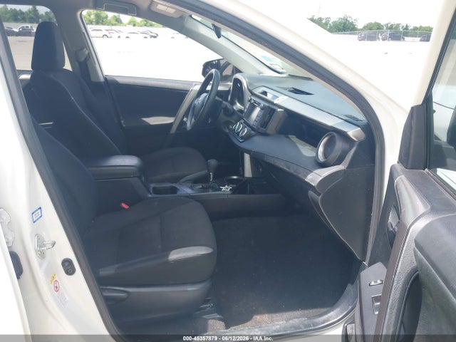 Toyota RAV4 LE 2016 JTMZFREV3GJ078789 Image 5
