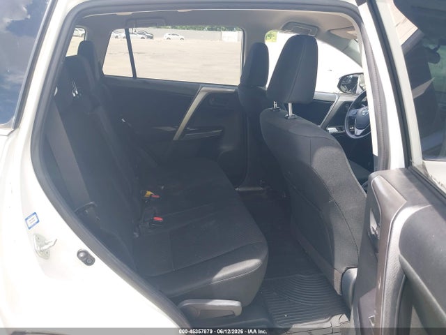 Toyota RAV4 LE 2016 JTMZFREV3GJ078789 Image 8