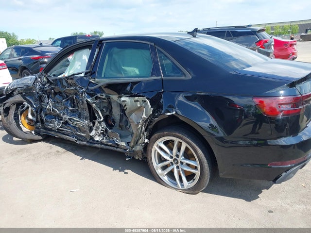 Aukcja sprzedaży 2017 Audi A4 Season Of Audi Premium, vin: WAUDNAF44HN050771, numer aukcji: 45357904