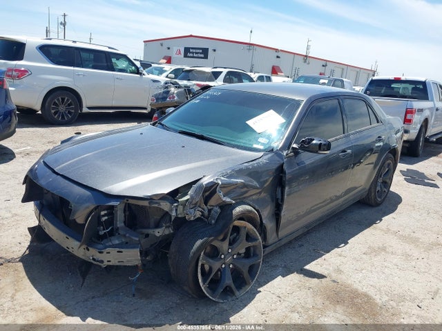 45357954 :رقم المزاد ، 2C3CCABG6MH636979 vin ، 2021 Chrysler 300 300s مزاد بيع