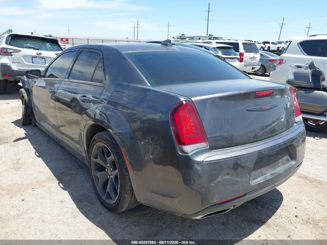 45357954 :رقم المزاد ، 2C3CCABG6MH636979 vin ، 2021 Chrysler 300 300s مزاد بيع