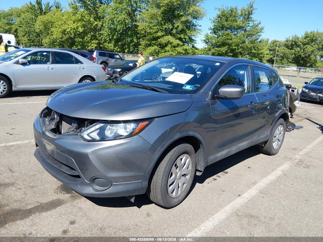 2018 Nissan Rogue Sport S მანქანა იყიდება აუქციონზე, vin: JN1BJ1CR0JW202330, აუქციონის ნომერი: 45358098