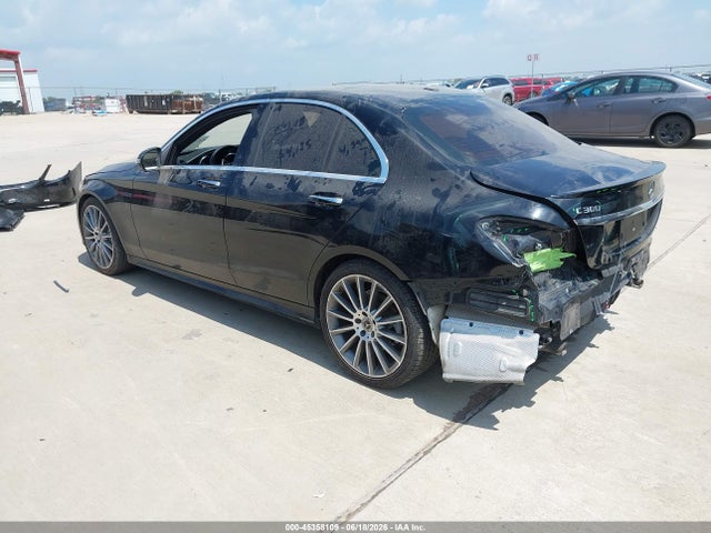 55SWF4JB5JU248195 Mercedes-Benz C 300