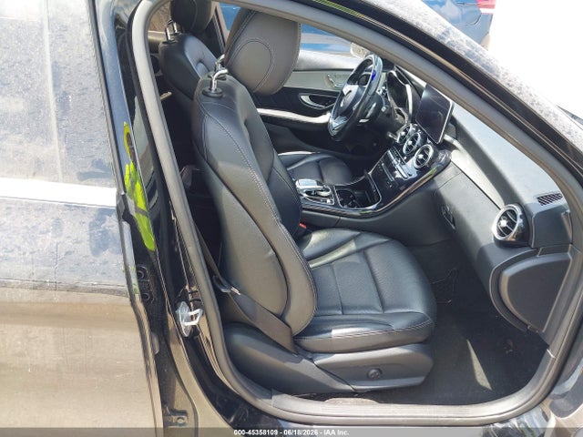 55SWF4JB5JU248195 Mercedes-Benz C 300