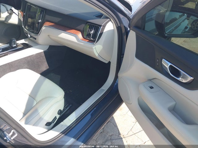 Продажа на аукционе авто 2022 Volvo S60 B5 Momentum, vin: 7JRL12FZ3NG153824, номер лота: 45358146