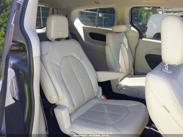 Chrysler Pacifica Touring L 2021 2C4RC1BG3MR576840 Image 8