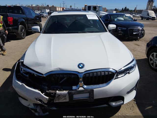 Auction sale of the 2022 Bmw 330e, vin: 3MW5P7J0XN8C22886, lot number: 45358264