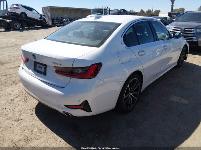 Auction sale of the 2022 Bmw 330e, vin: 3MW5P7J0XN8C22886, lot number: 45358264