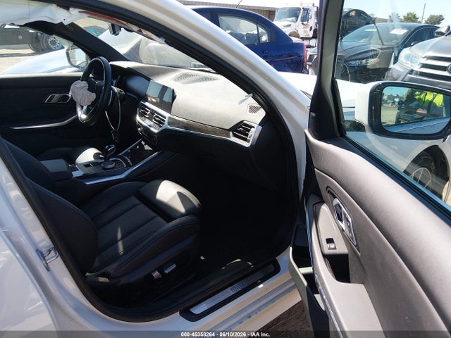 Auction sale of the 2022 Bmw 330e, vin: 3MW5P7J0XN8C22886, lot number: 45358264