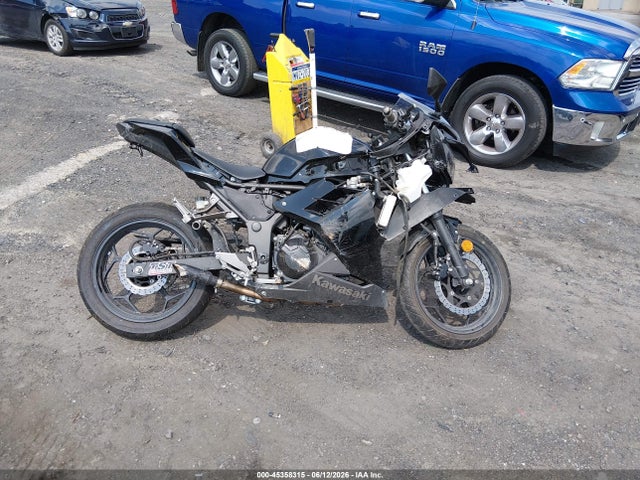 45358315 :رقم المزاد ، JKAEX8A1XEA002017 vin ، 2014 Kawasaki Ex300 A مزاد بيع