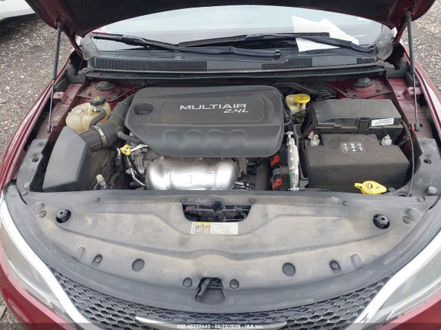 45358443 :رقم المزاد ، 1C3CCCCB5FN525901 vin ، 2015 Chrysler 200 C مزاد بيع