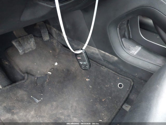 45358443 :رقم المزاد ، 1C3CCCCB5FN525901 vin ، 2015 Chrysler 200 C مزاد بيع
