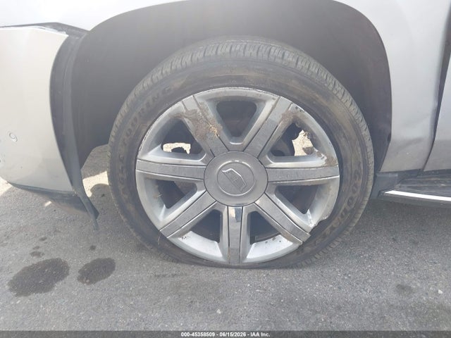 45358509 :رقم المزاد ، 1GYS4HKJ1JR344025 vin ، 2018 Cadillac Escalade Esv Luxury مزاد بيع