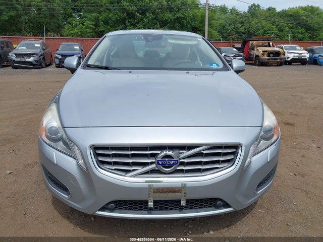 45358594 :رقم المزاد ، YV1612FS2D2187175 vin ، 2013 Volvo S60 T5/t5 Platinum/t5 Premier/t5 Premier Plus مزاد بيع